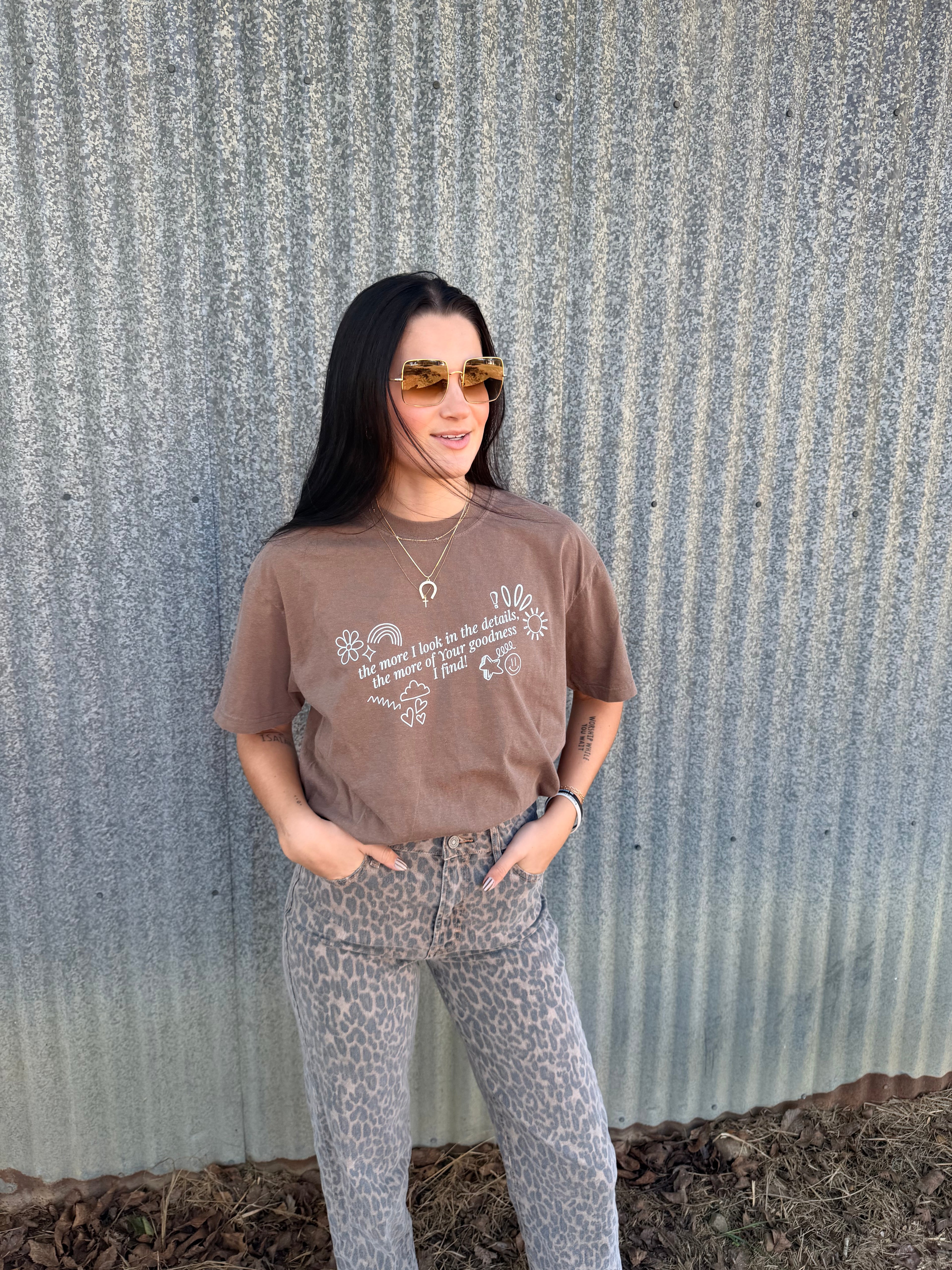 in the details graphic tee - espresso